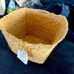 Raffia basket!